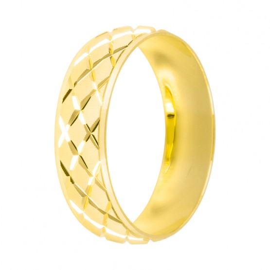 Argolla matrimonial en oro amarillo en forma diamantada y bisel en extremos (242-6)